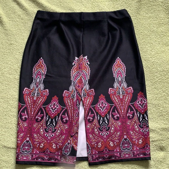 Large mosaic midi skirt. - Picture 2 of 3